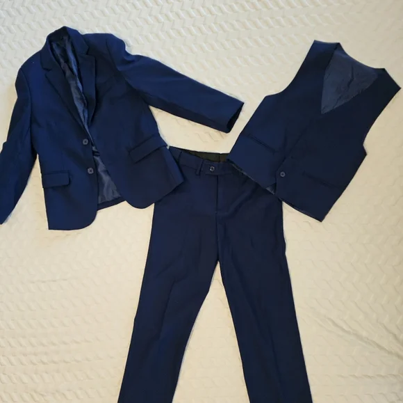 Blue suit size 10 - Picture 8 of 8